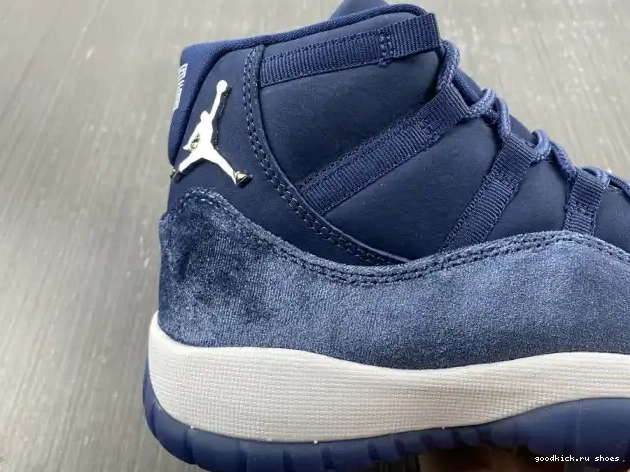 Velvet Air Navy Midnight 11 AR0715-441 WMNS Jordan 0406